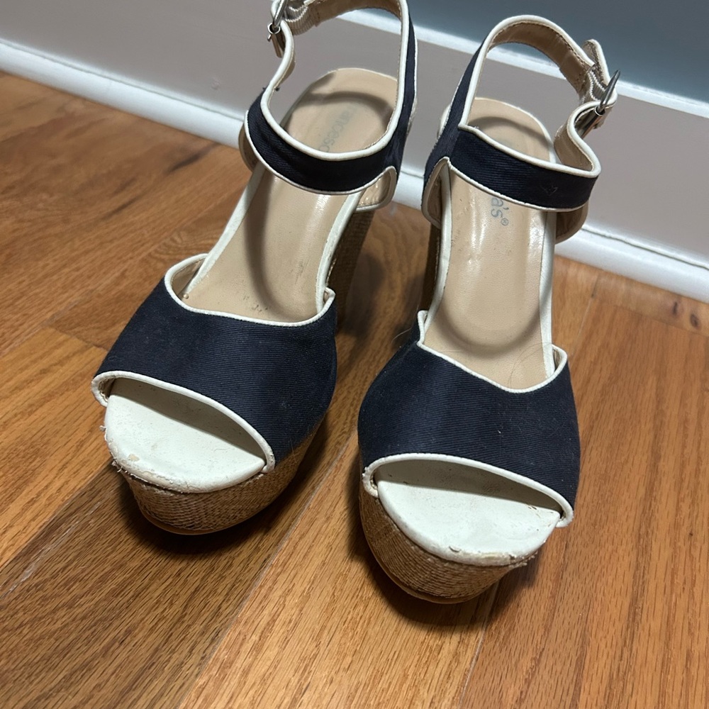 Francesca's Collections Black and Cream Wedge Sandals - Picture 2 of 6